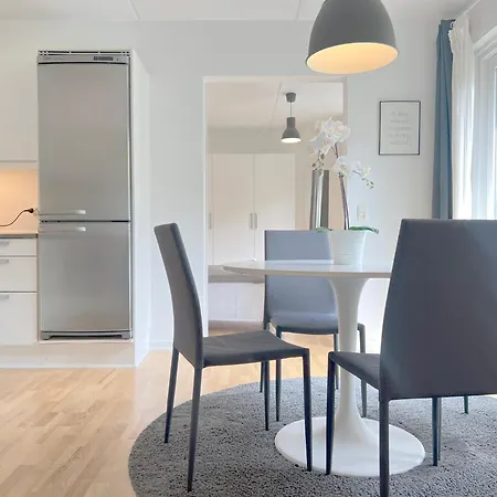 One-bedroom In - Edvard Thomsens Vej 79 Apartment *